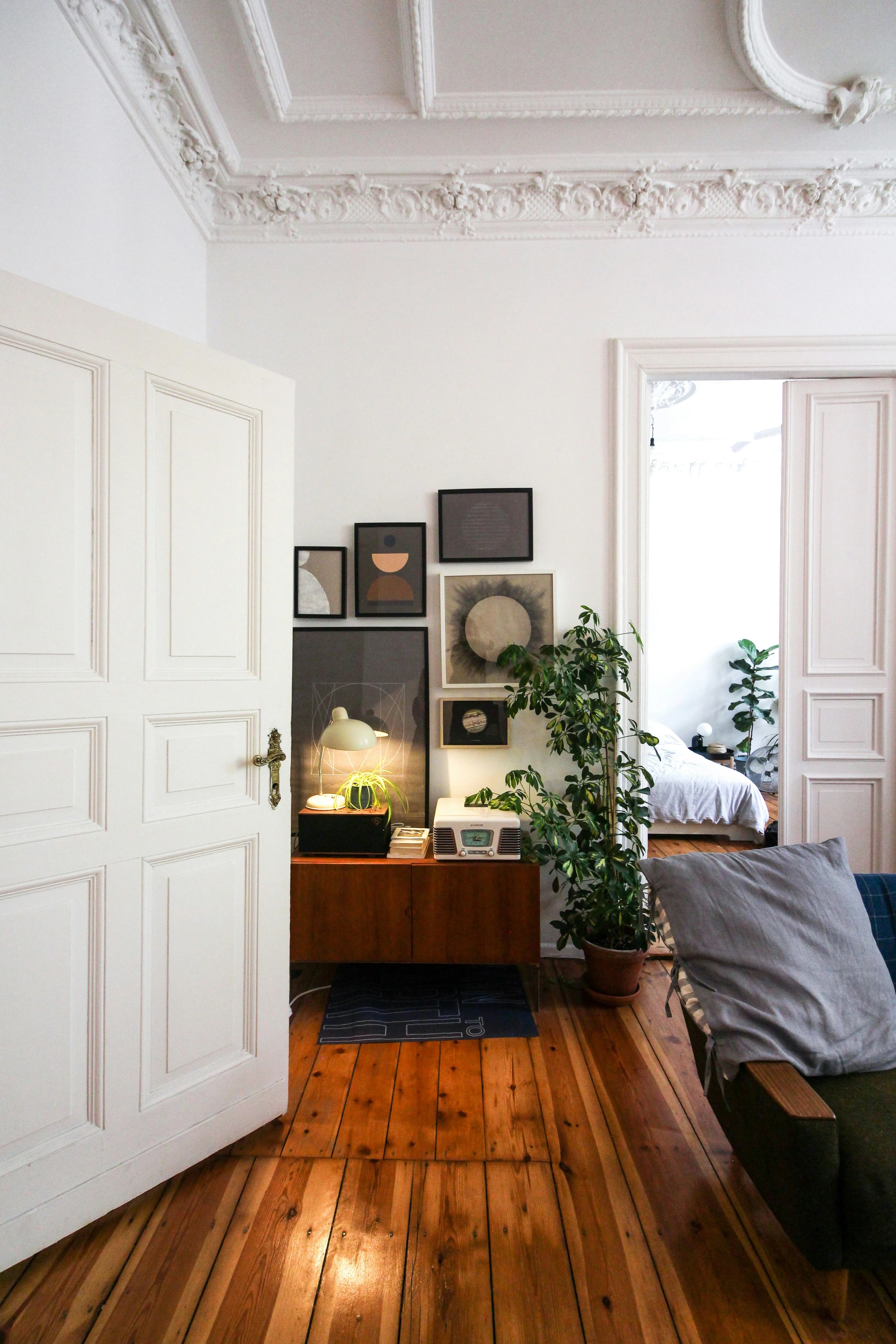 Bright furnished mid-term rental